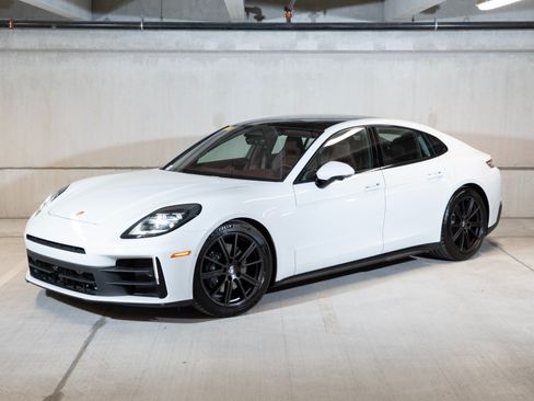 Certified 2026 Porsche Panamera image 1