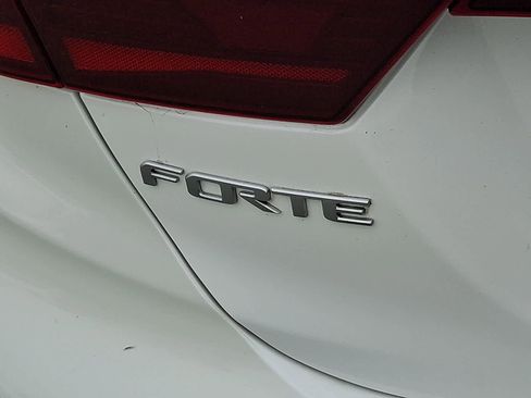Used 2023 Kia Forte LXS w/ LXS Technology Package image 30