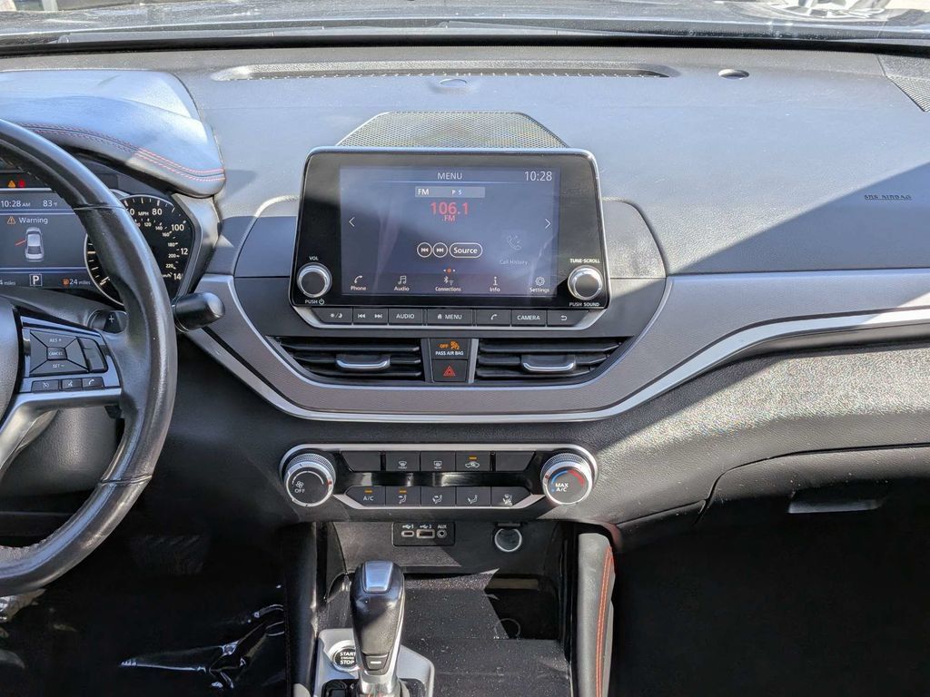 Used 2025 Nissan Altima 2.5 SR FWD image 14