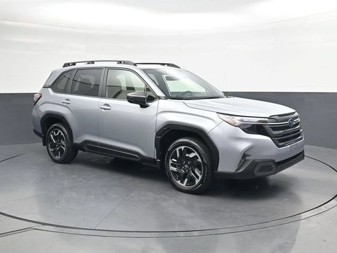 Used 2025 Subaru Forester Limited AWD/4WD image 2