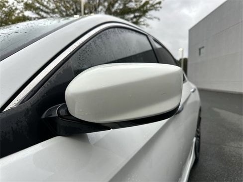 Used 2017 Honda Accord Sport image 10