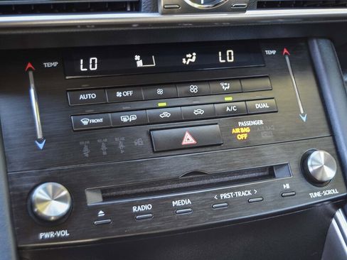 Used 2017 Lexus IS 200t image 29