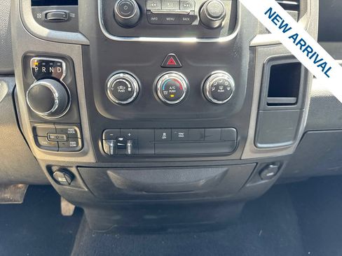 Used 2018 RAM 1500 Express AWD/4WD image 25