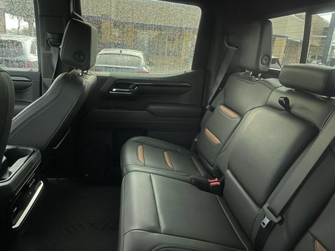 Certified 2024 GMC Sierra 1500 AT4 w/ AT4 Preferred Package AWD/4WD image 8