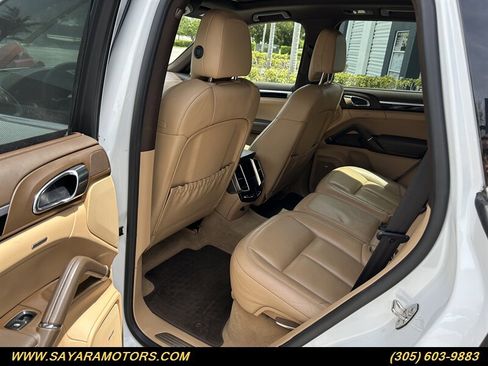 Used 2015 Porsche Cayenne S image 51