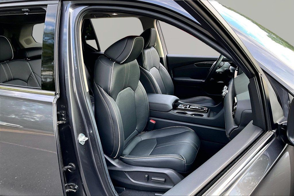Used 2025 Honda Pilot Elite image 22