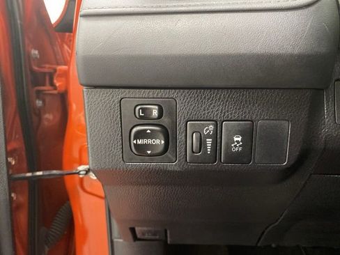Used 2015 Toyota RAV4 LE FWD image 20
