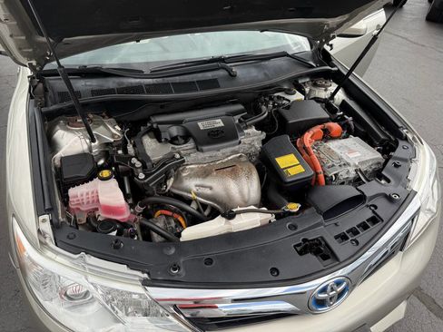Used 2014 Toyota Camry XLE FWD image 11