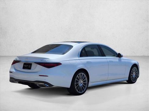 New 2026 Mercedes-Benz S 580 4MATIC Sedan image 2