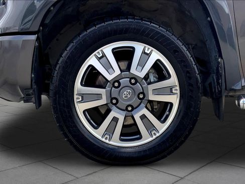 Used 2019 Toyota Tundra Platinum image 11