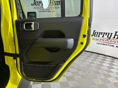 Used 2023 Jeep Wrangler Unlimited Sahara AWD/4WD image 24
