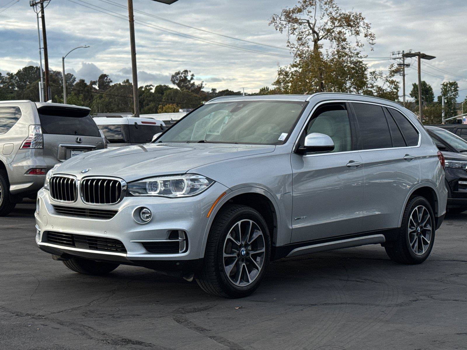 Used 2018 BMW X5 xDrive35i w/ M Sport Package AWD/4WD image 4