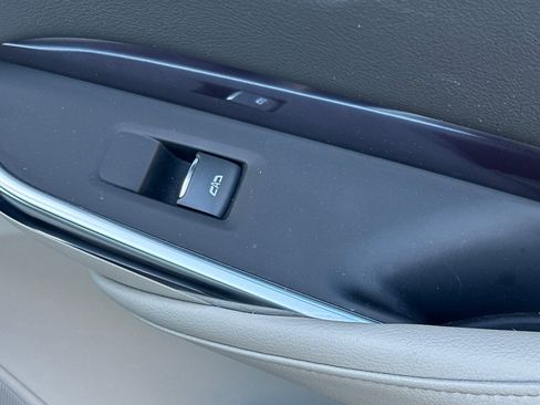 Certified 2023 Cadillac XT4 Luxury image 21