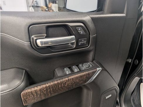 Used 2019 GMC Sierra 1500 Denali w/ Denali Ultimate Package AWD/4WD image 9