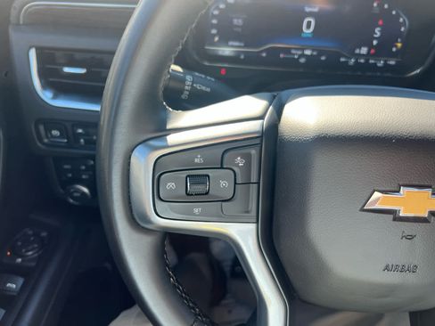 Used 2024 Chevrolet Suburban LT image 20