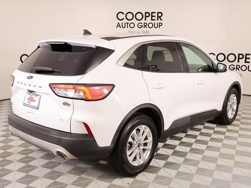 Used 2020 Ford Escape SE image 21