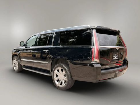 Used 2017 Cadillac Escalade ESV Premium Luxury RWD image 11