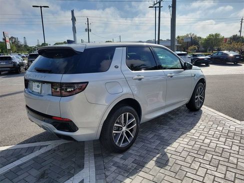 New 2025 Land Rover Discovery Sport S image 5