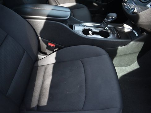 Used 2024 Chevrolet Malibu LT image 25