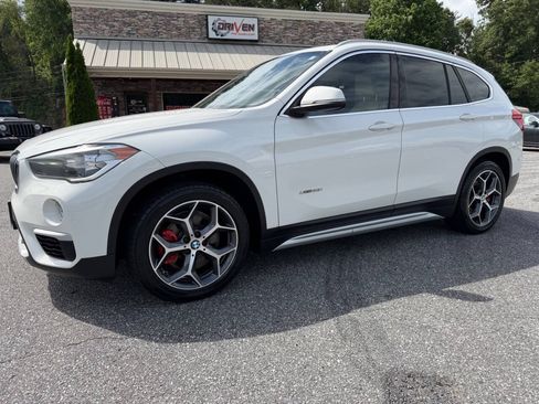 Used 2018 BMW X1 xDrive28i AWD/4WD image 1