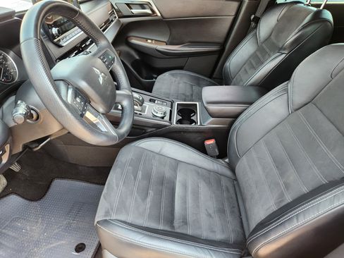 Used 2023 Mitsubishi Outlander SE AWD/4WD image 9