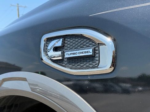 Used 2018 Nissan Titan Platinum Reserve w/ Platinum Utility Package AWD/4WD image 10