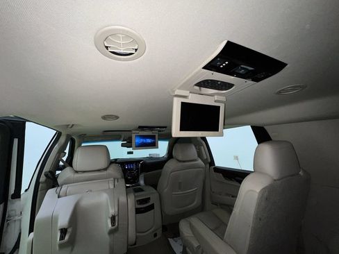 Used 2015 Cadillac Escalade ESV Luxury AWD/4WD image 27