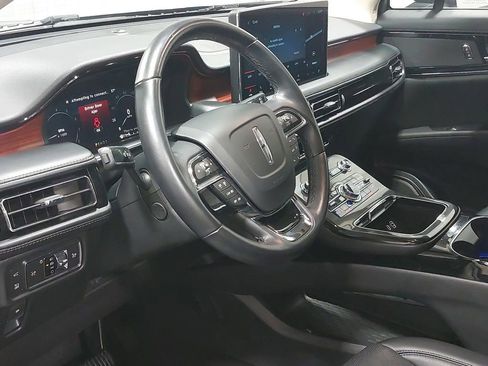 Used 2022 Lincoln Nautilus Reserve image 16