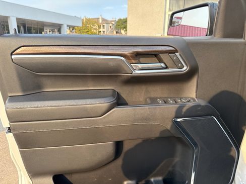 Used 2023 Chevrolet Silverado 1500 RST w/ Z71 Off-Road Package AWD/4WD image 18