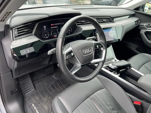 Used 2022 Audi e-tron Premium AWD/4WD image 14
