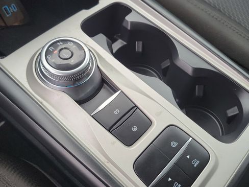 Used 2022 Ford Explorer XLT image 15