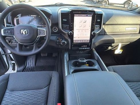 New 2026 RAM 1500 4x4 Crew Cab image 20