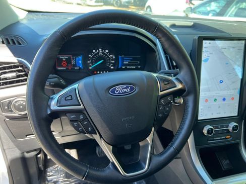 Used 2024 Ford Edge SEL AWD/4WD image 29