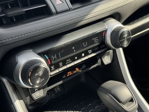 Used 2024 Toyota RAV4 XLE image 31