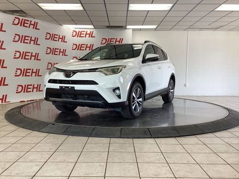 Used 2018 Toyota RAV4 XLE w/ Plus Extra Value Package AWD/4WD image 3