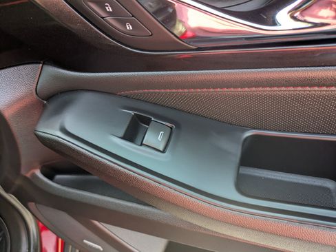 Used 2023 Chevrolet Traverse RS image 40