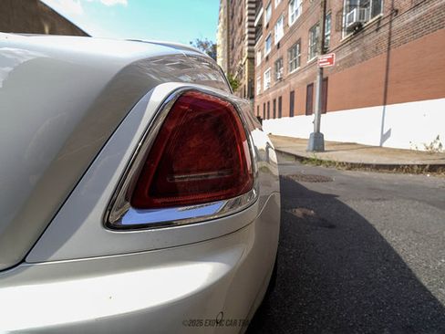 Used 2017 Rolls-Royce Wraith RWD image 69