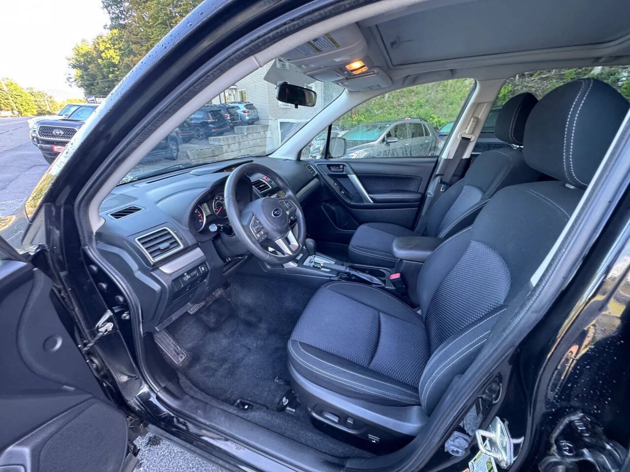 Used 2017 Subaru Forester 2.5i Premium w/ All-Weather Package AWD/4WD image 8