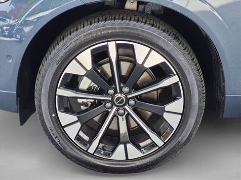 Used 2026 Volvo XC60 B5 Plus w/ Protection Package Premier AWD/4WD image 24