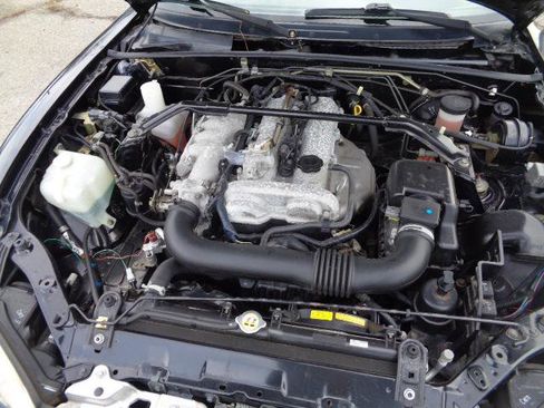 Used 2004 MAZDA MX-5 Miata LS w/ Convenience Pkg image 24