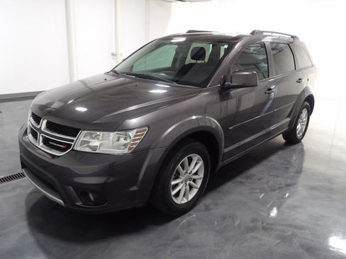 Used 2016 Dodge Journey SXT image 3