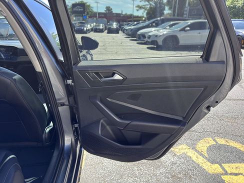 Used 2019 Volkswagen Jetta SEL FWD image 32
