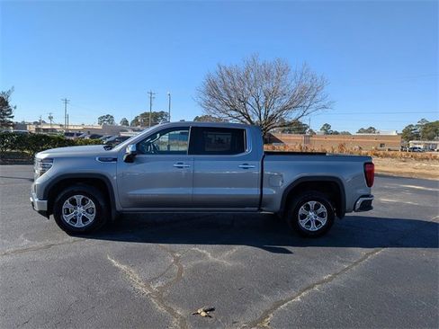 Used 2024 GMC Sierra 1500 SLT image 6