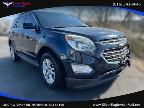 Used 2017 Chevrolet Equinox LT w/ Convenience Package FWD image 2