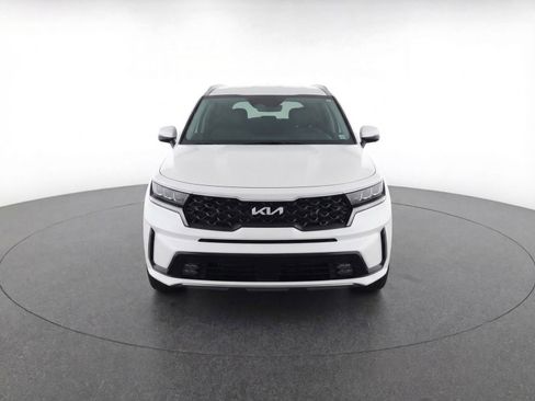 Used 2023 Kia Sorento LX AWD/4WD image 2