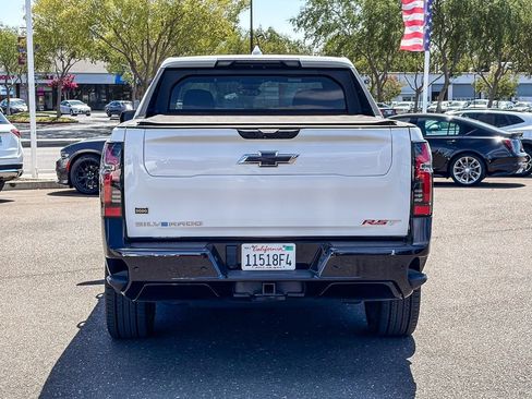 Used 2024 Chevrolet Silverado EV RST AWD/4WD image 3