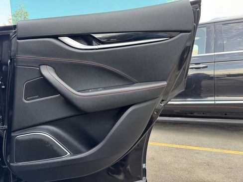Used 2018 Maserati Levante GranSport image 36