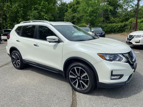 Used 2019 Nissan Rogue SL image 1
