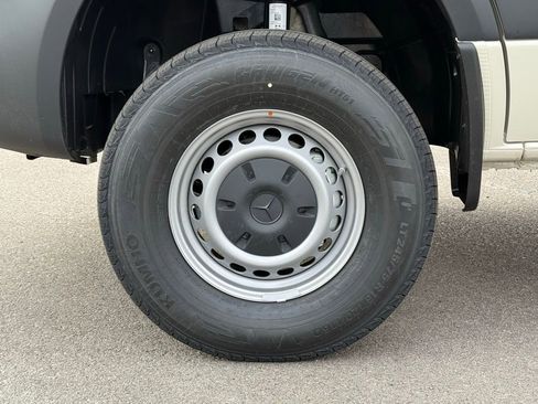 New 2026 Mercedes-Benz Sprinter 2500 image 12