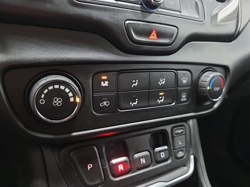 Used 2019 GMC Terrain SLE FWD image 22